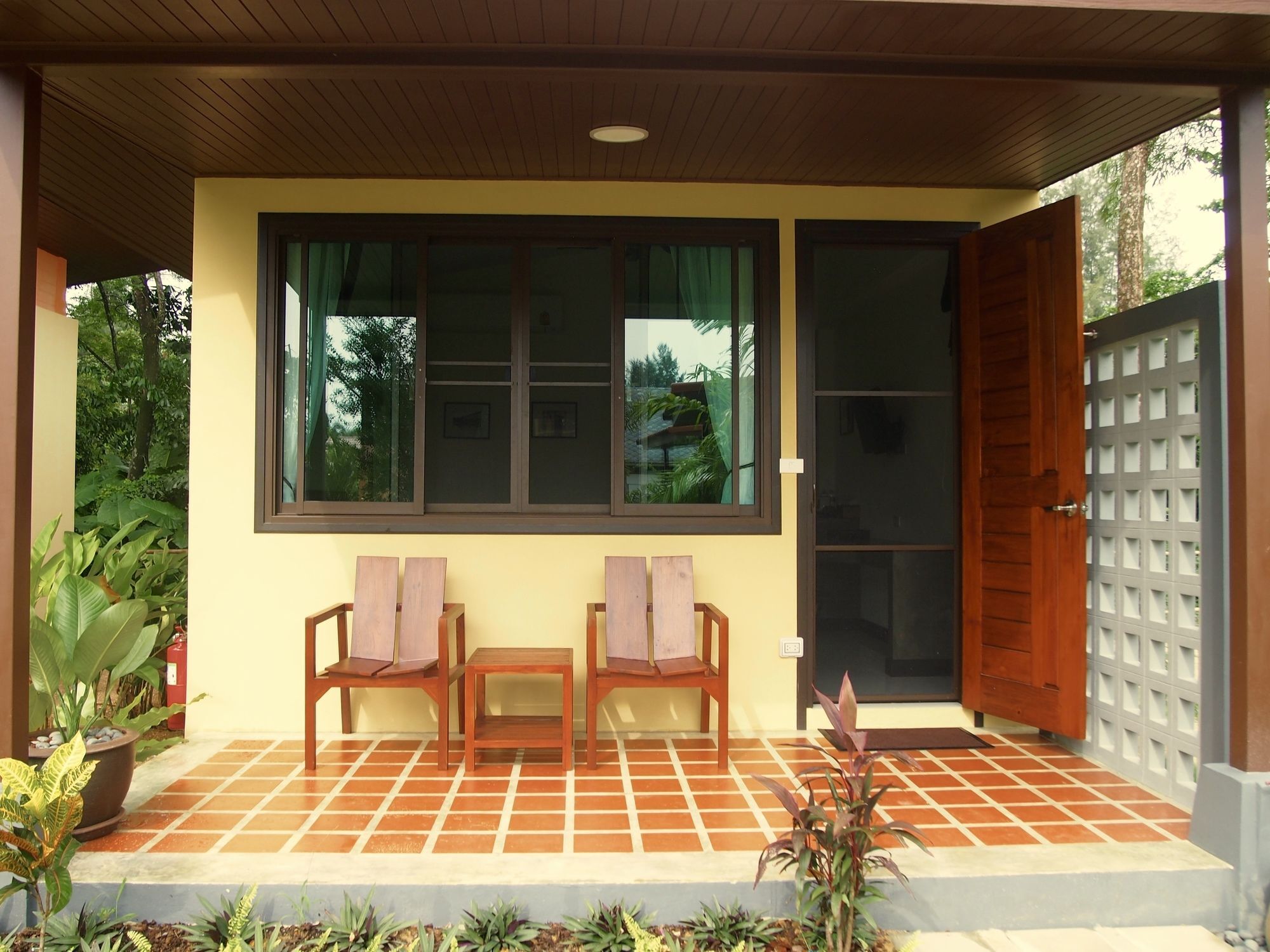 AT Bangsak Resort Khao Lak Exterior foto
